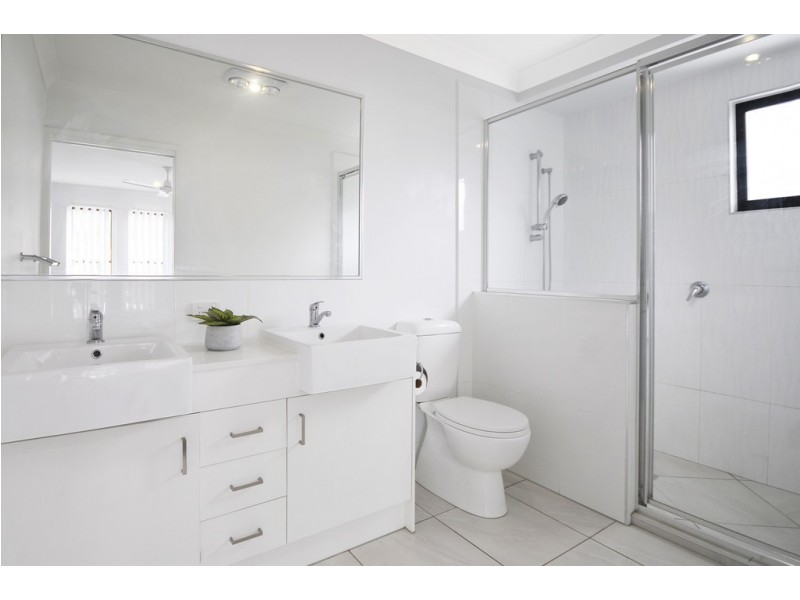 1/6 Border Drive North, Currumbin Waters QLD 4223