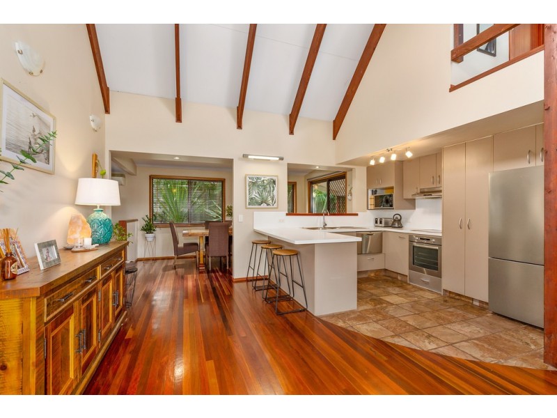 42 Broadwater Esplanade, Bilambil Heights NSW 2486