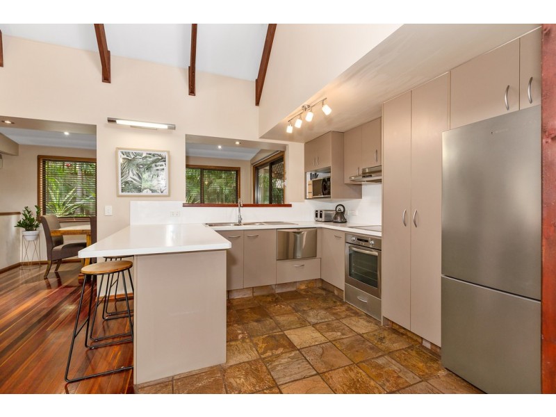 42 Broadwater Esplanade, Bilambil Heights NSW 2486