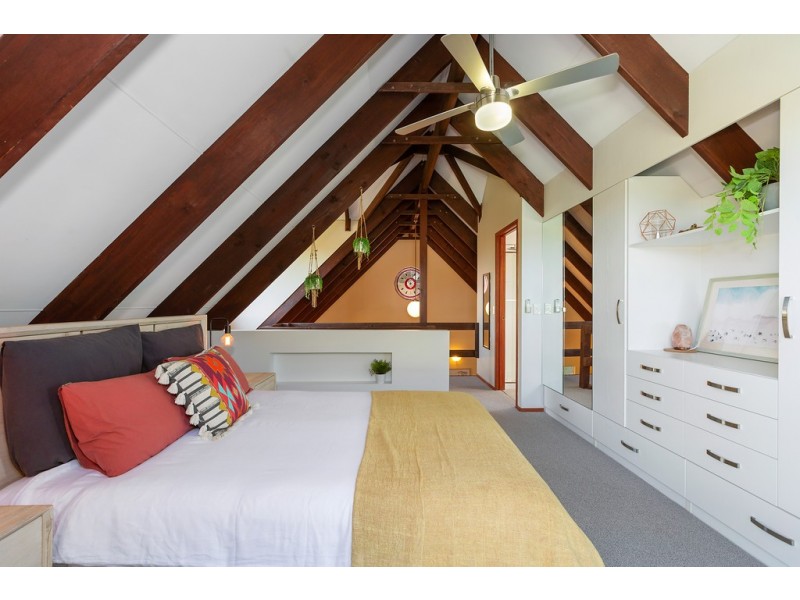 42 Broadwater Esplanade, Bilambil Heights NSW 2486