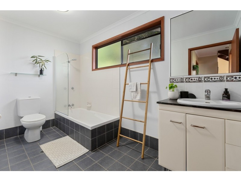 42 Broadwater Esplanade, Bilambil Heights NSW 2486