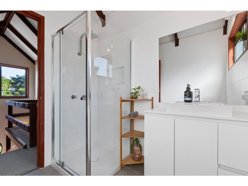 42 Broadwater Esplanade, Bilambil Heights NSW 2486