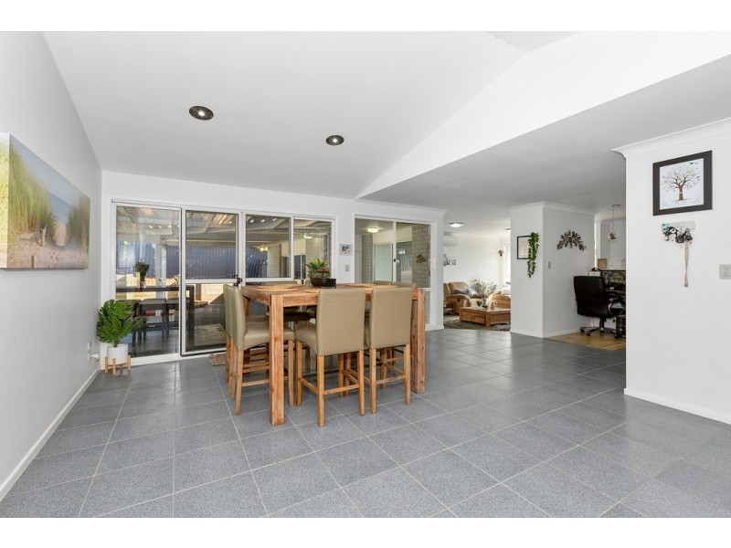 21 Peninsula Drive, Bilambil Heights NSW 2486