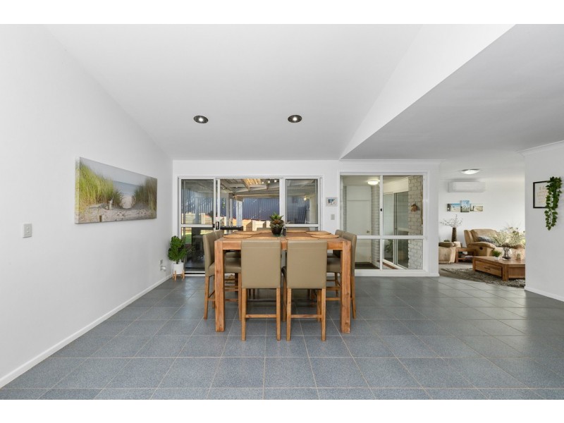 21 Peninsula Drive, Bilambil Heights NSW 2486