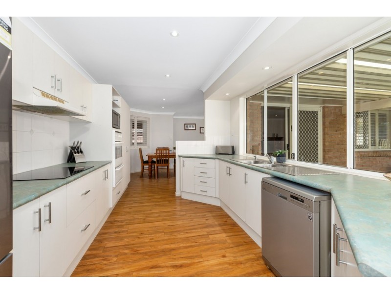 31 Avondale Drive, Banora Point NSW 2486