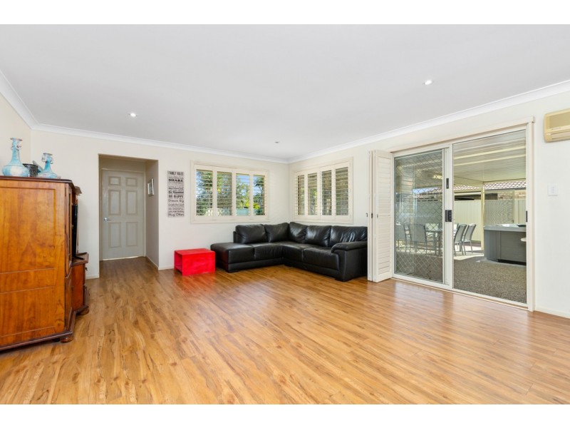 31 Avondale Drive, Banora Point NSW 2486