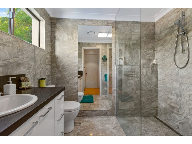 2/33 Mariners Crescent, Banora Point NSW 2486