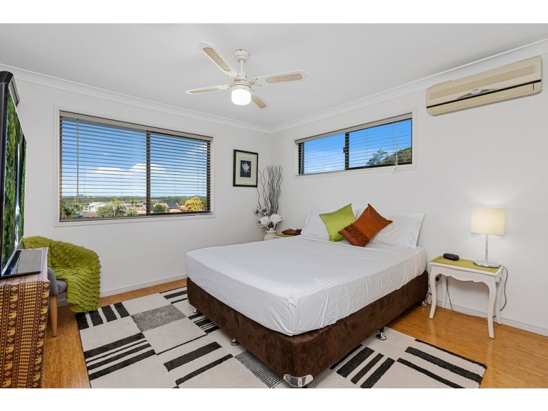 2/33 Mariners Crescent, Banora Point NSW 2486