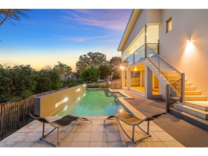 16 Daintree Close, Banora Point NSW 2486