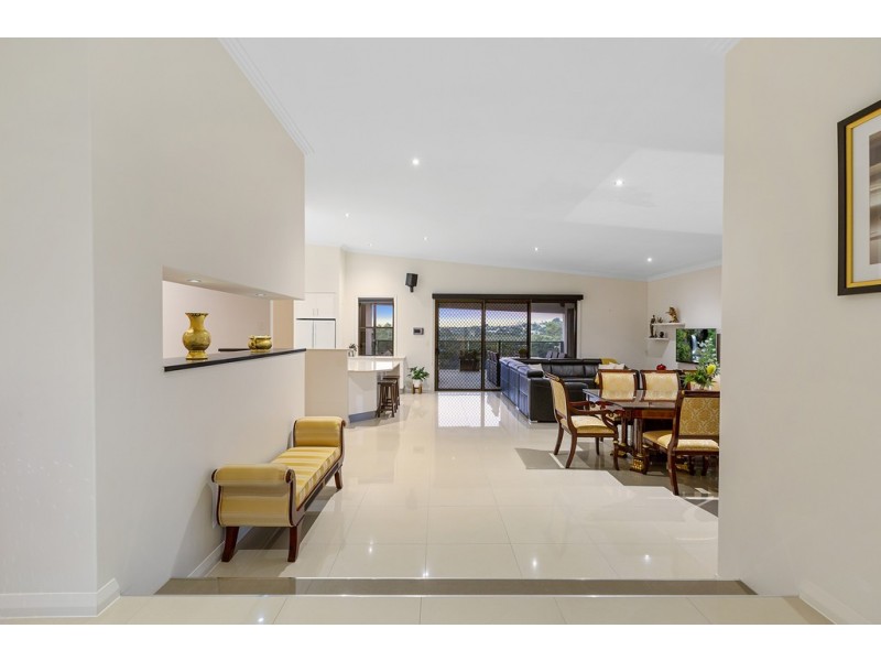 16 Daintree Close, Banora Point NSW 2486