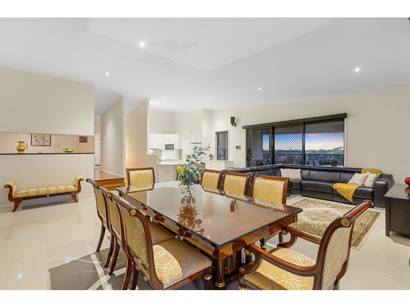 16 Daintree Close, Banora Point NSW 2486