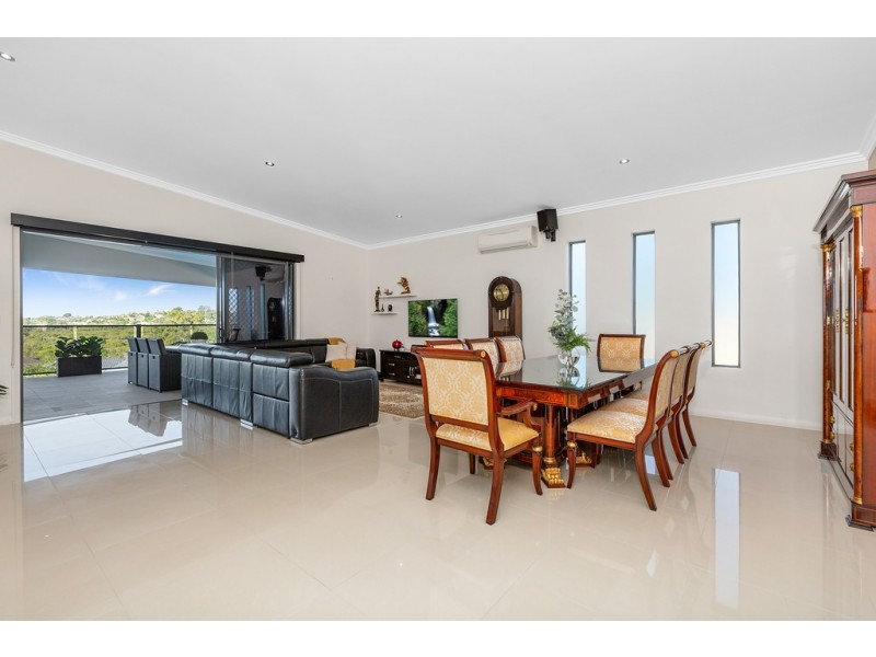 16 Daintree Close, Banora Point NSW 2486