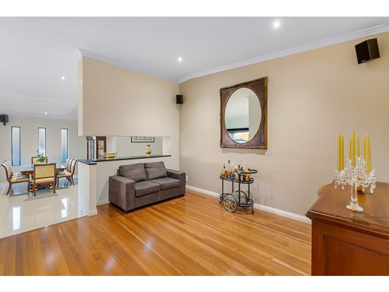 16 Daintree Close, Banora Point NSW 2486