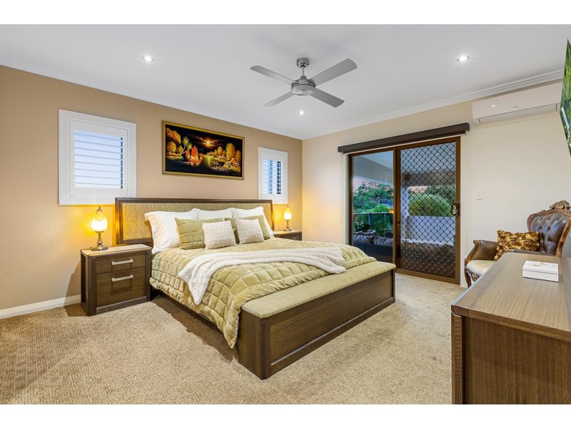 16 Daintree Close, Banora Point NSW 2486