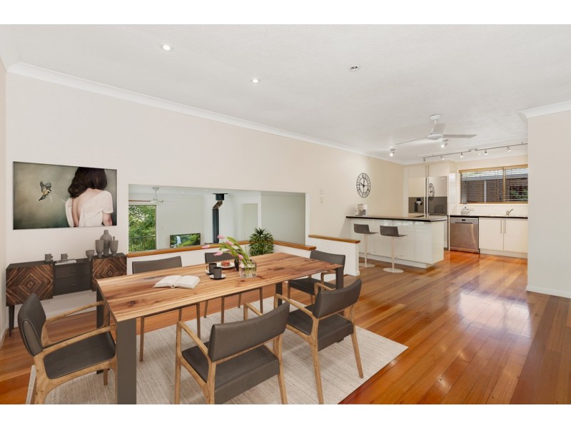 34 Broadwater Esplanade, Bilambil Heights NSW 2486