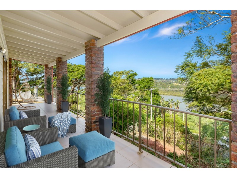 34 Broadwater Esplanade, Bilambil Heights NSW 2486
