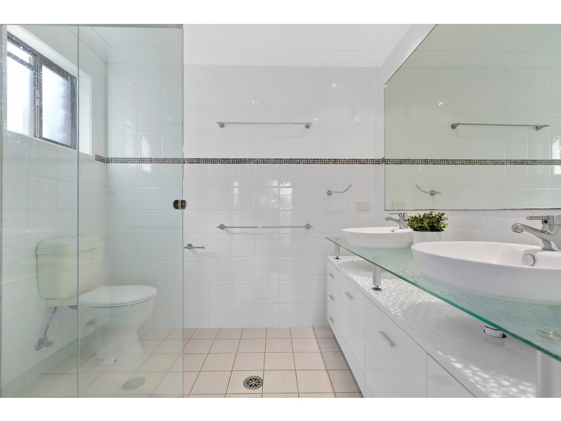 34 Broadwater Esplanade, Bilambil Heights NSW 2486