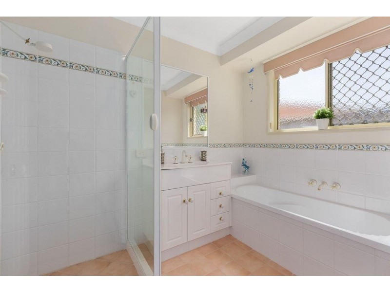 2/7 Magnolia Crescent, Banora Point NSW 2486