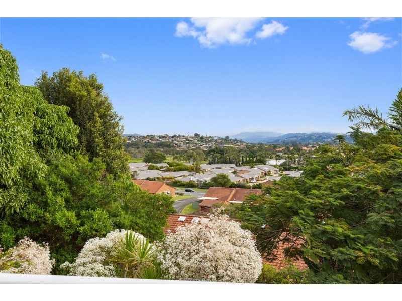 29 St Andrews Way, Banora Point NSW 2486