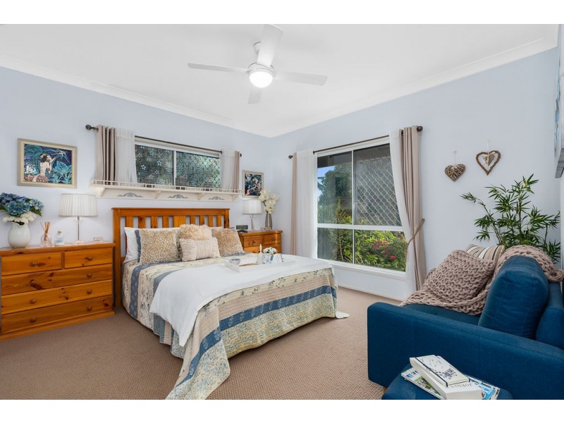 29 St Andrews Way, Banora Point NSW 2486