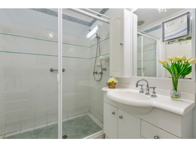 29 St Andrews Way, Banora Point NSW 2486