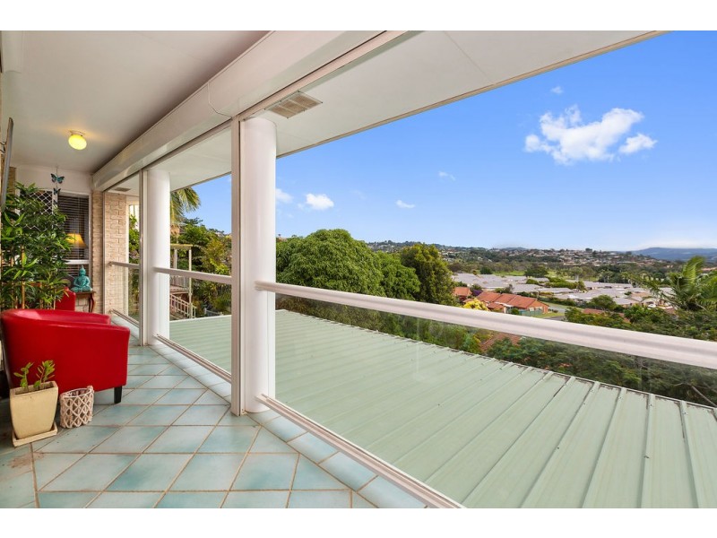 29 St Andrews Way, Banora Point NSW 2486