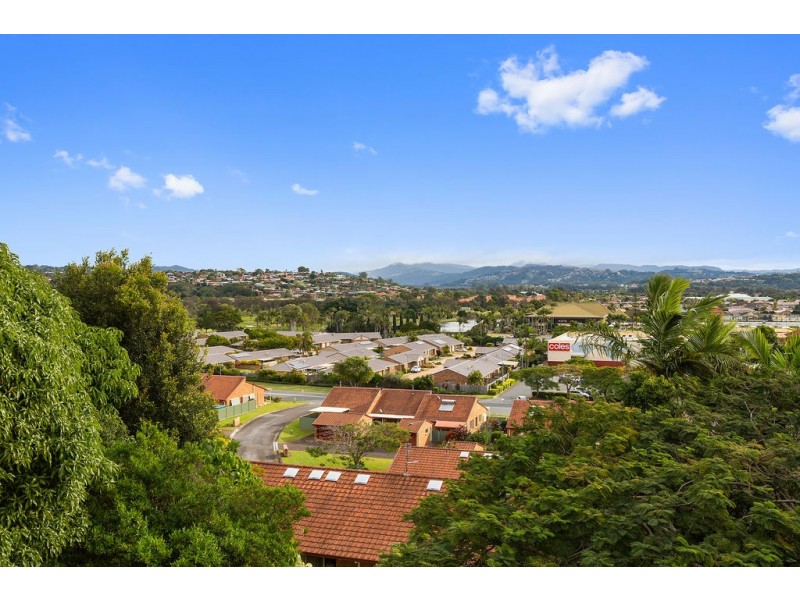 29 St Andrews Way, Banora Point NSW 2486