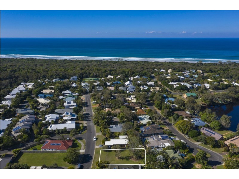 12 Kallaroo Circuit, Ocean Shores NSW 2483