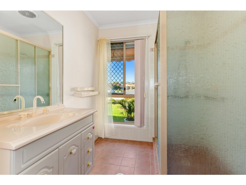 109 Winders Place, Banora Point NSW 2486