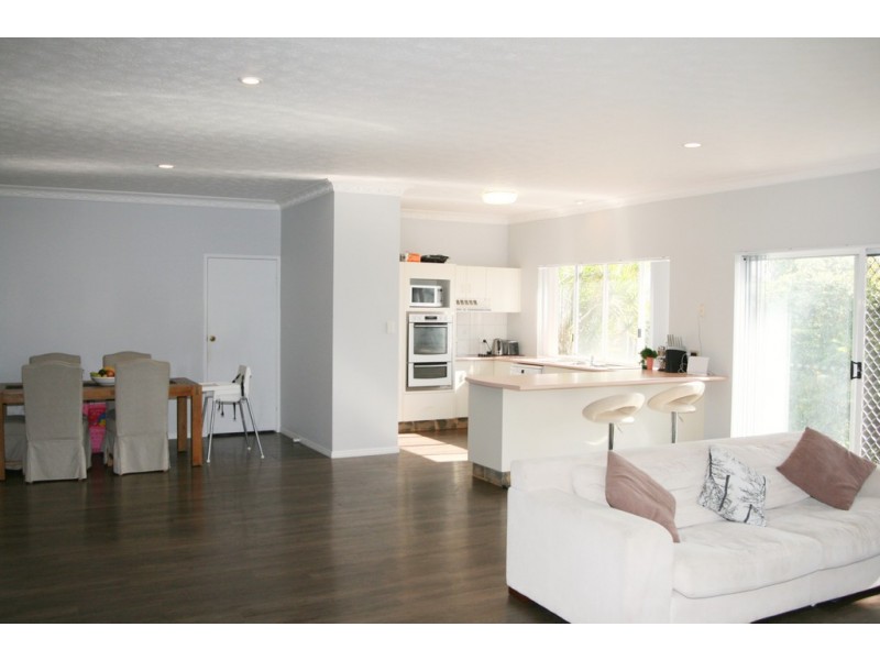 25 Manuka Drive, Banora Point NSW 2486
