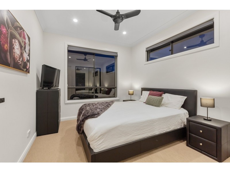 20 Feathertop Street, Banora Point NSW 2486