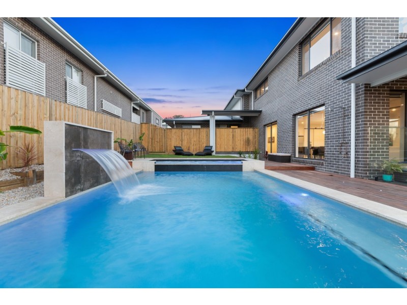 20 Feathertop Street, Banora Point NSW 2486