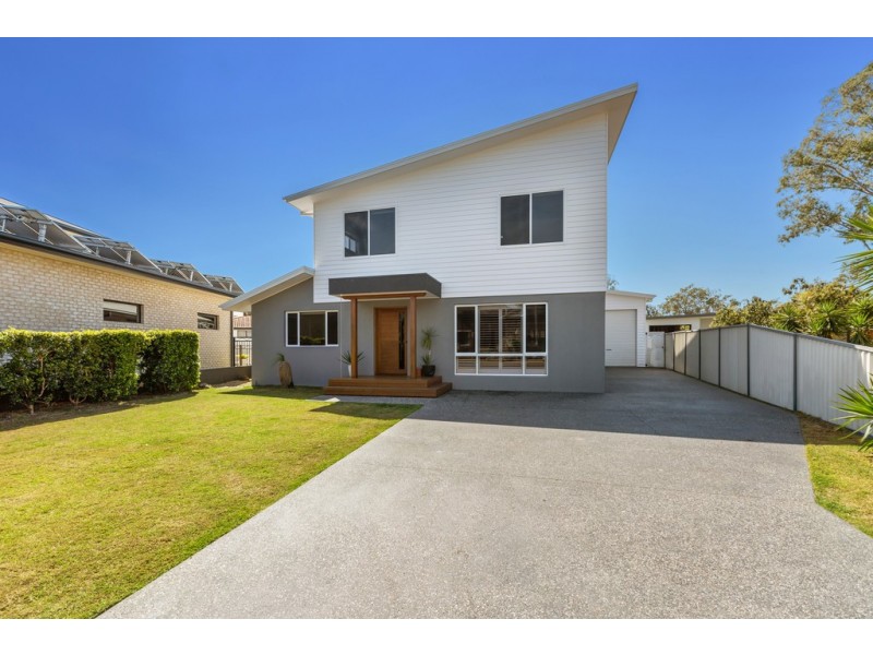 4 Stephen Place, Tweed Heads South NSW 2486