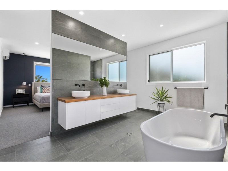 4 Stephen Place, Tweed Heads South NSW 2486