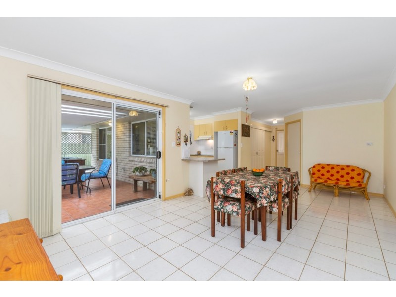 14 Woodlands Drive, Banora Point NSW 2486