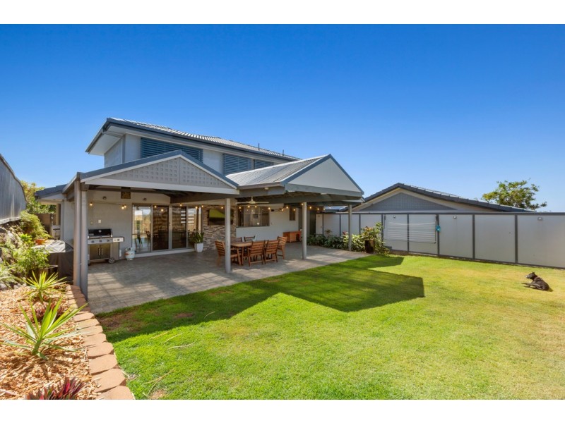 70 Lochlomond Drive, Banora Point NSW 2486