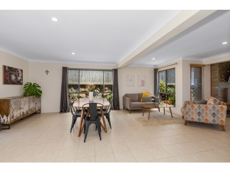 70 Lochlomond Drive, Banora Point NSW 2486