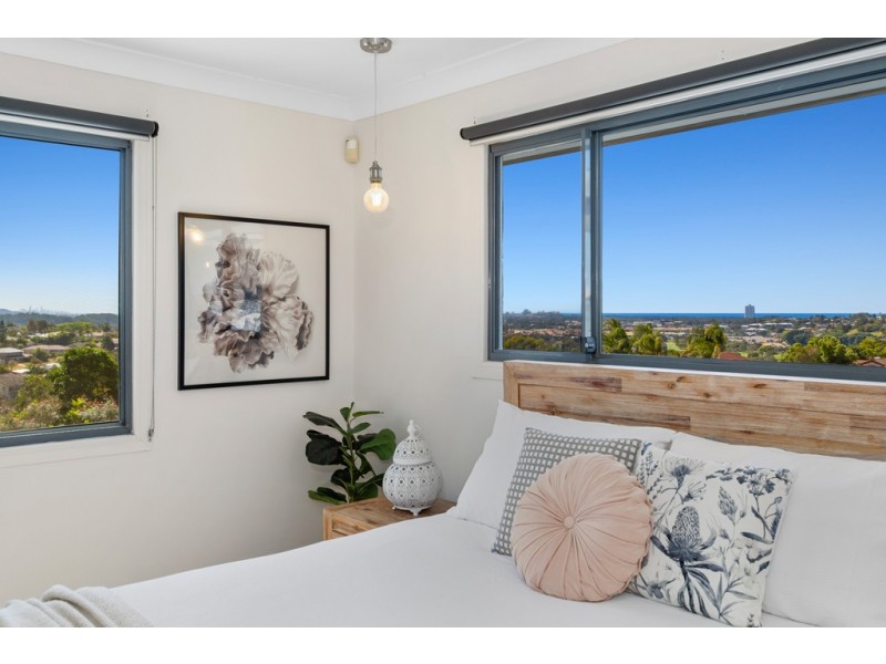 70 Lochlomond Drive, Banora Point NSW 2486