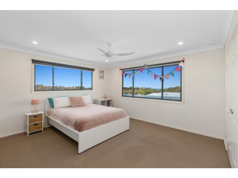 70 Lochlomond Drive, Banora Point NSW 2486