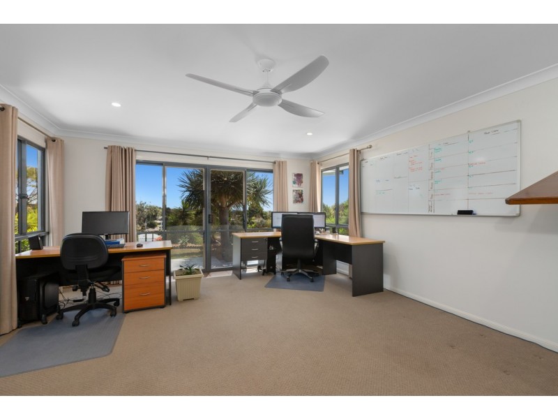 70 Lochlomond Drive, Banora Point NSW 2486