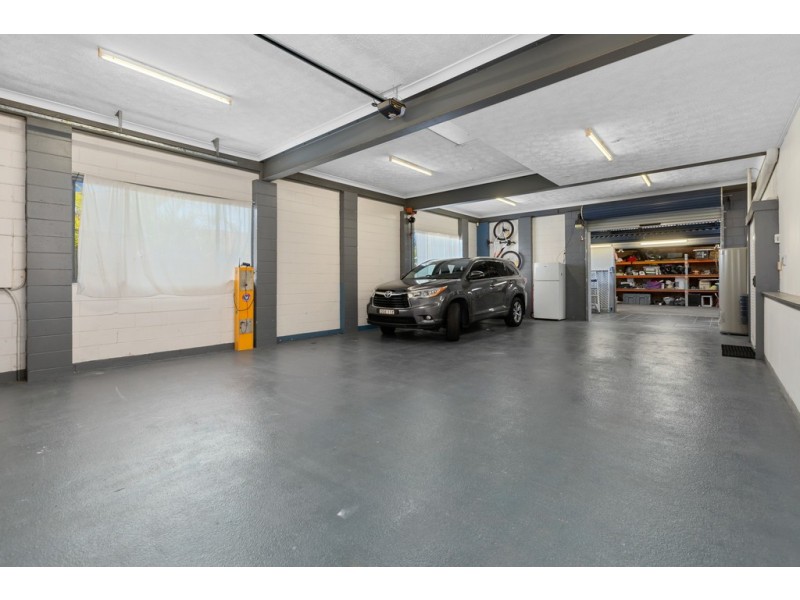 70 Lochlomond Drive, Banora Point NSW 2486