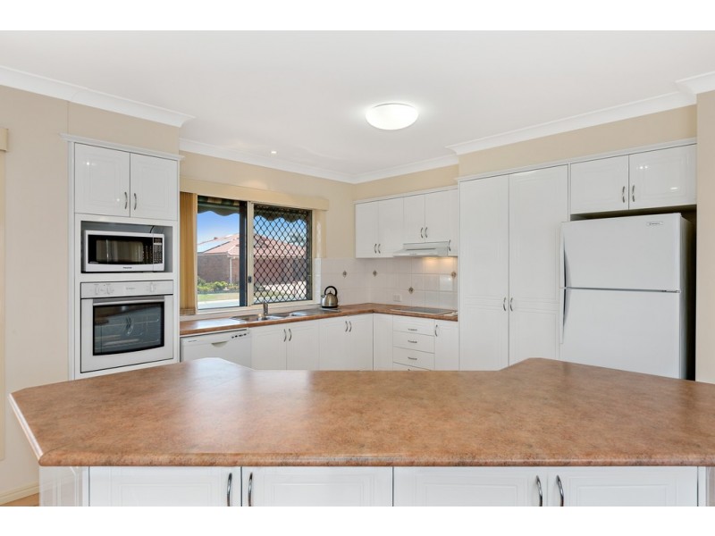 86 Winders Place, Banora Point NSW 2486