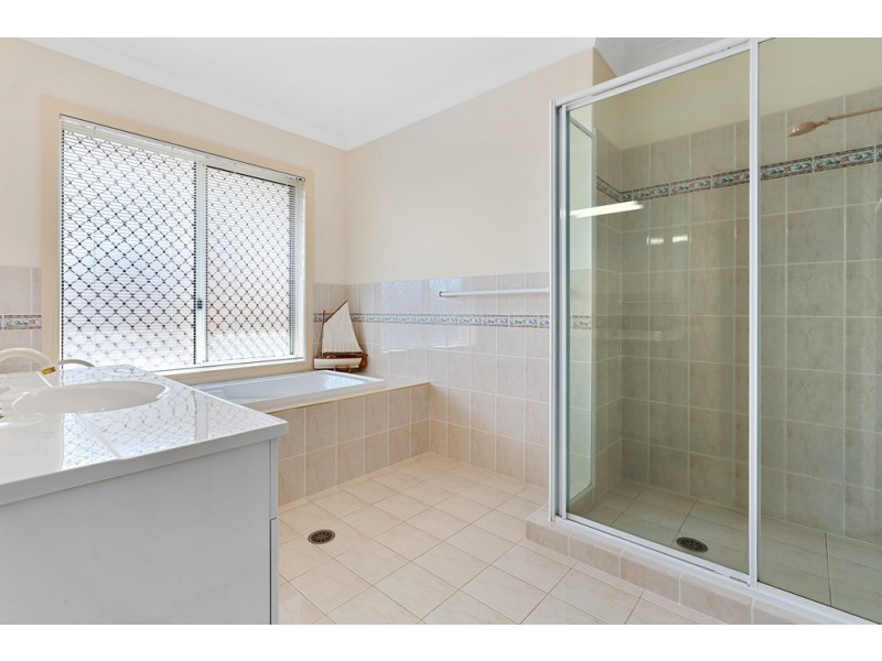86 Winders Place, Banora Point NSW 2486