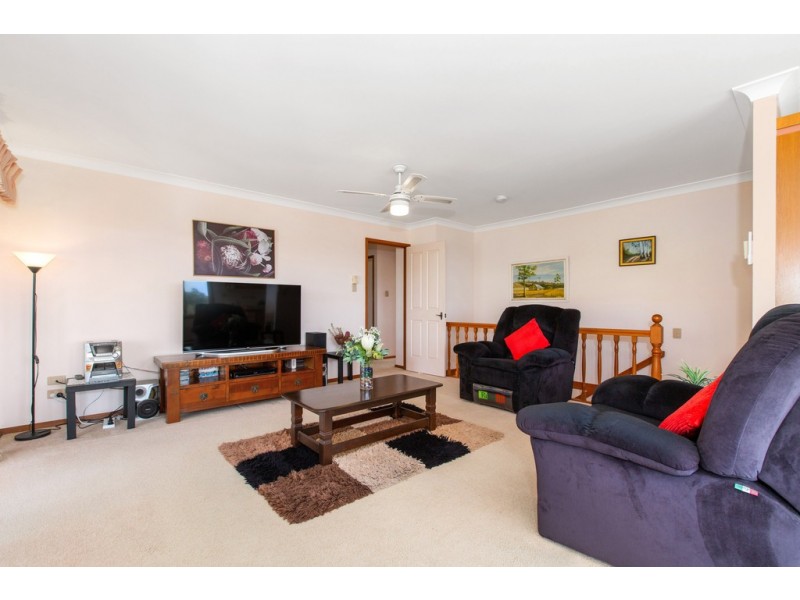 8 Tralee Drive, Banora Point NSW 2486