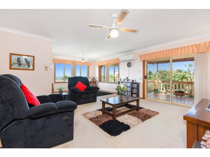8 Tralee Drive, Banora Point NSW 2486