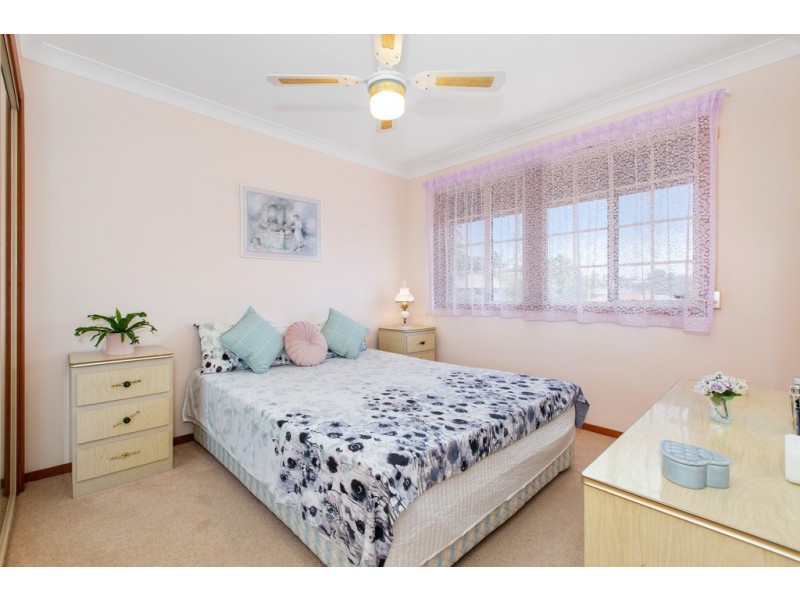 8 Tralee Drive, Banora Point NSW 2486