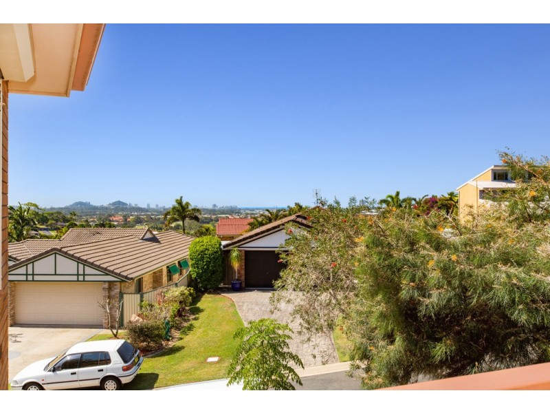 8 Tralee Drive, Banora Point NSW 2486