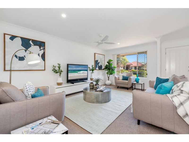 92 Avondale Drive, Banora Point NSW 2486