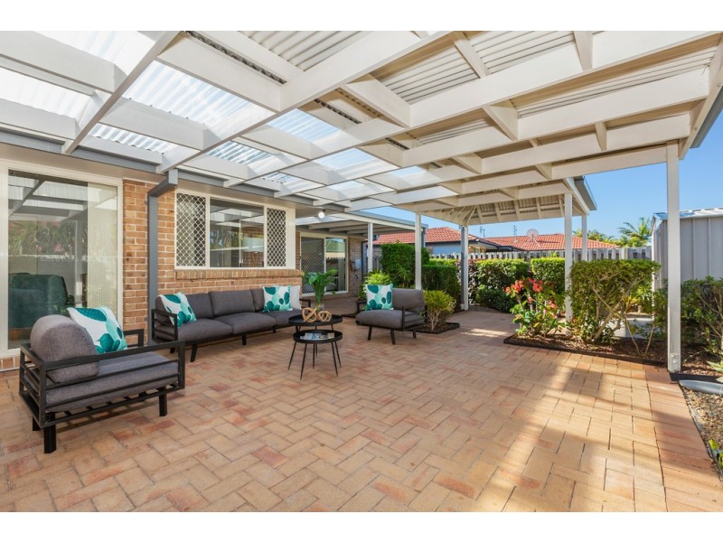 92 Avondale Drive, Banora Point NSW 2486