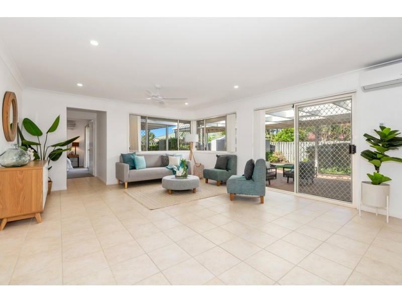 92 Avondale Drive, Banora Point NSW 2486